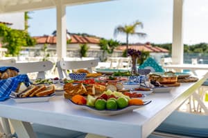 thumbnail: Breakfast meal