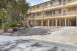 thumbnail: Exterior