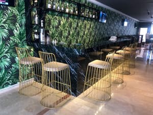 thumbnail: Bar (on property)
