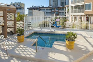 thumbnail: Outdoor spa tub