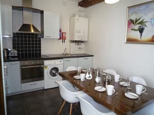 thumbnail: Interior detail