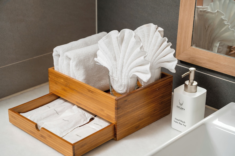 Bathroom amenities
