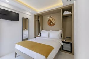 thumbnail: Room