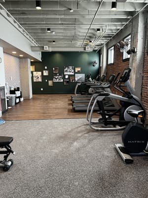 thumbnail: Gym