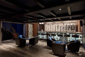 thumbnail: Bar (on property)