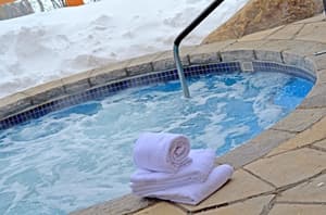 thumbnail: Outdoor spa tub