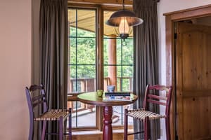 thumbnail: In-room dining