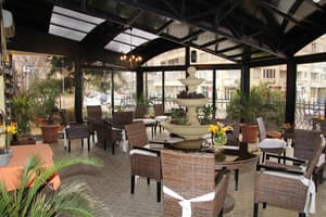 thumbnail: Restaurant