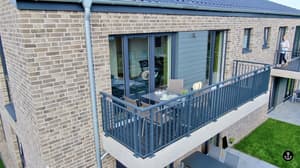 thumbnail: Balcony