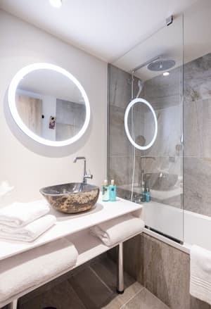 thumbnail: Bathroom