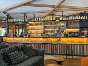 thumbnail: Lounge