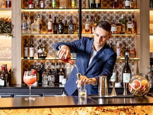 thumbnail: Bar (on property)