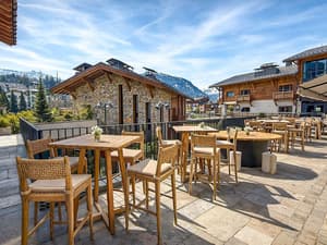 thumbnail: Restaurant
