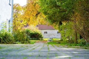 thumbnail: Exterior