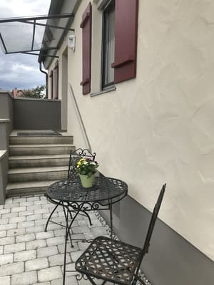 thumbnail: Exterior