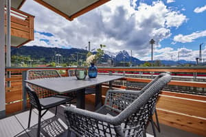 thumbnail: In-room dining