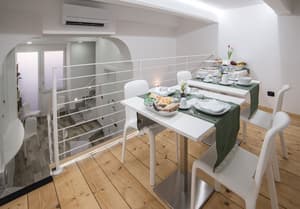 thumbnail: Breakfast area
