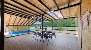 thumbnail: Terrace/patio