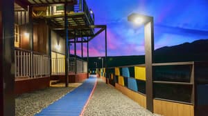 thumbnail: Exterior detail