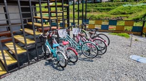 thumbnail: Bicycling