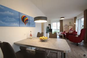 thumbnail: In-room dining