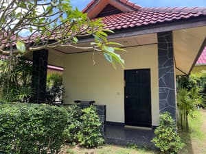 thumbnail: Exterior detail
