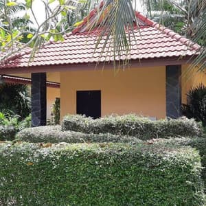 thumbnail: Exterior detail