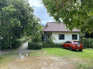 thumbnail: Front of property