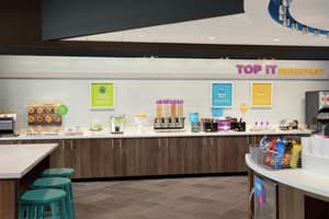 thumbnail: Breakfast area