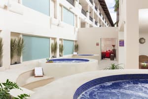 thumbnail: Outdoor spa tub