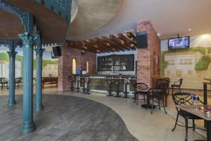 thumbnail: Bar (on property)