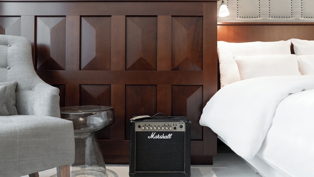Room amenity