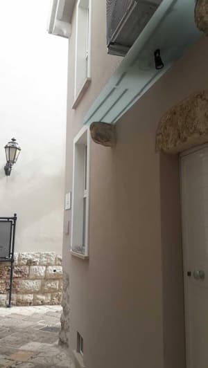 thumbnail: Exterior detail