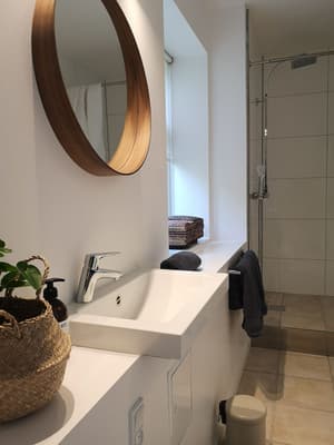 thumbnail: Interior