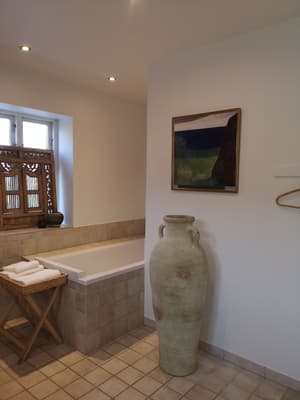 thumbnail: Interior