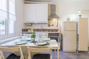 thumbnail: In-room dining