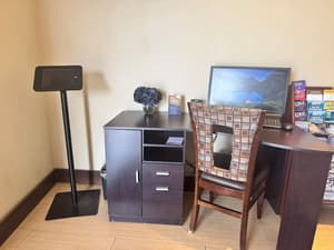 thumbnail: Business center