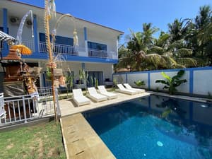 thumbnail: Outdoor pool