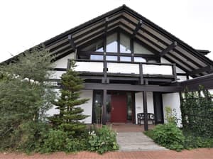 thumbnail: Exterior