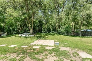 thumbnail: BBQ/picnic area