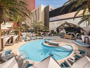 thumbnail: Pool