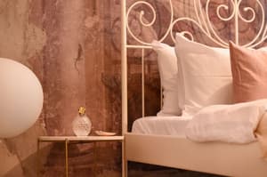 thumbnail: Interior detail