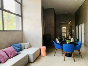 thumbnail: Lobby sitting area