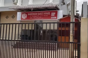 thumbnail: Front of property