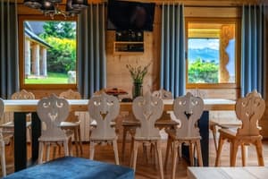 thumbnail: Dining room