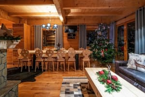 thumbnail: Dining room