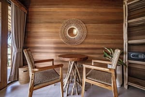 thumbnail: Dining room