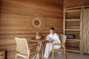 thumbnail: Dining room