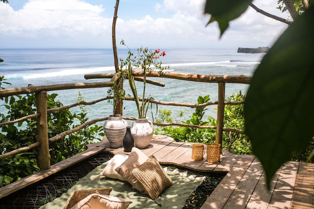Beach/ocean view