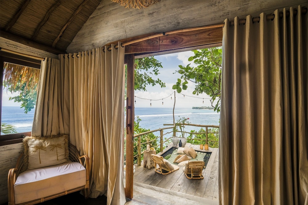 Beach/ocean view